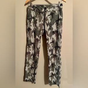 Columbia Camouflage hiking pants size 8